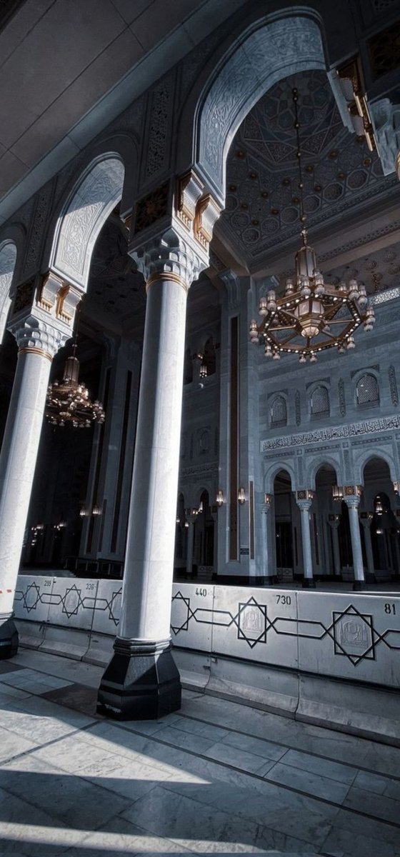 14 |رمضان🌙
يارب الفلَق، والليل وما وسق، يا من خلق الإنسان من علق،
 وفتق الأسماع وشق الحدق وأحسن كل شيء خَلق،
إجعلنا من المتوكلِين،وقلوبنا قلوب الخاشعِين،
وأعمالنا أعمال المتقِين، وأرزقنا الجنة بلا حساب
 ولا سابق عَذاب يا أرحم الراحمِين..
#رمضان_2025