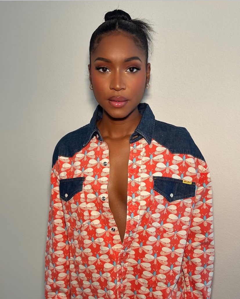 carlaciarchive's tweet photo. MOTHER 🧡 https://t.co/bnvypuZjVm