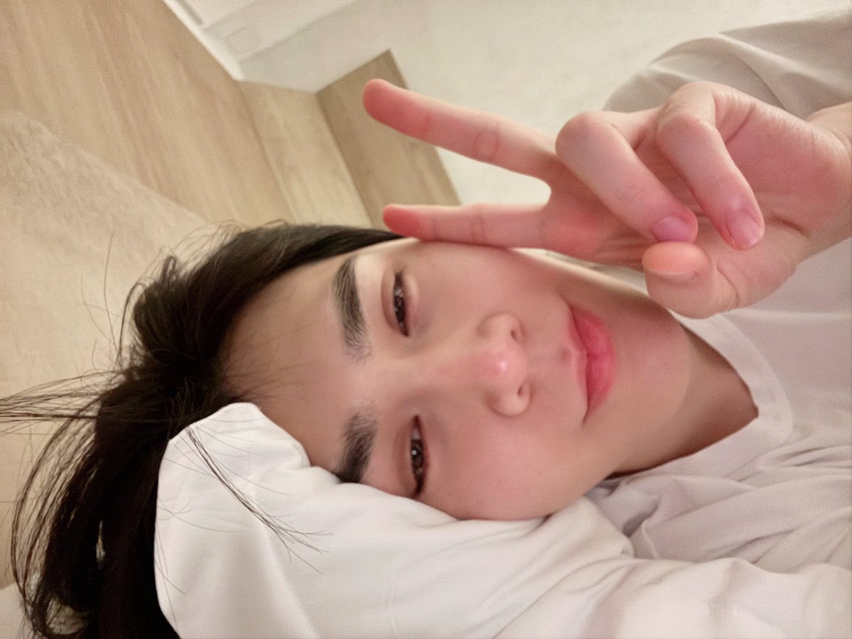 ถึงตัวจะอยู่บราซิล แต่ใจอยู่กับทุกคนนะครับ ปิ้วๆ ขอบคุณกัปตันพีททุกคนที่เติบโตมาด้วยกันกับผม และทำให้เรือลำนี้ใหญ่ขึ้นเรื่อยๆ เลยนะครับ ขอให้ทุกคนได้รับความสุข ถูกห้อมล้อมไปด้วยสิ่งดีๆมากมาย ตลอดเวลาที่ได้อยู่ตรงนี้นะครับ รักทุกคน 1.9 ล้านเท่าเล้ย 🥰🫶🏻❤️

Peatwst IG 1M900K