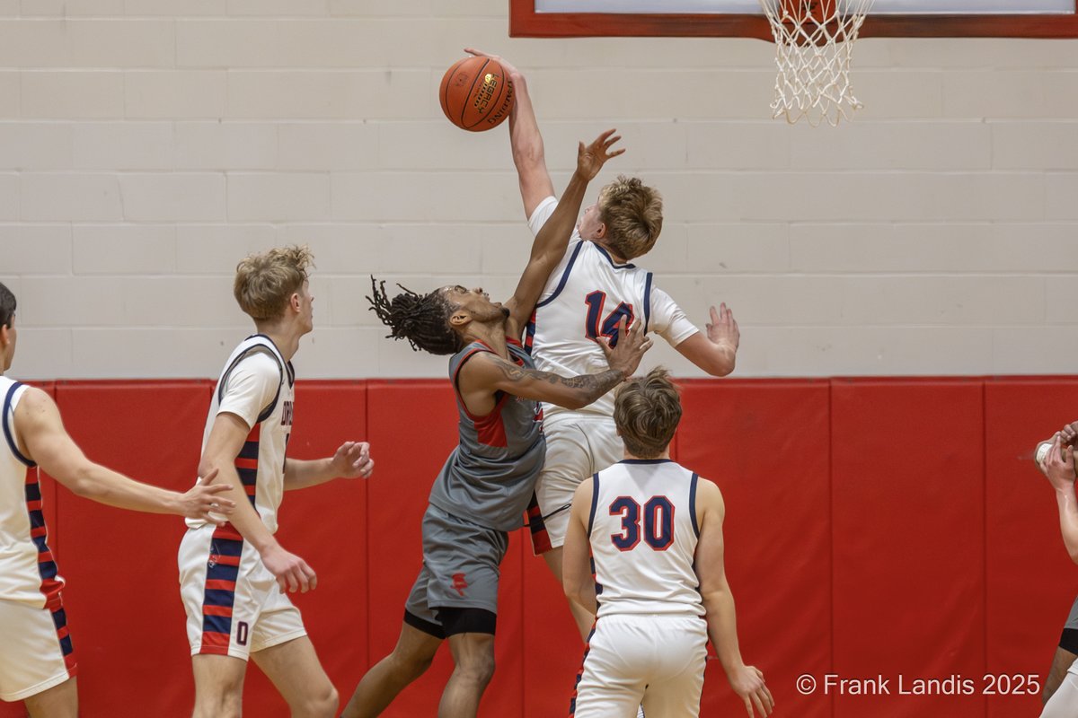 The Orono Spartans are going to the state tournament for the third consecutive year. In the 6AAA sectional championship, head coach Barry Wohler and his team defeated Benilde-St. Margaret 76-55 in front of a sold-out crowd.
Game Stats
Lead Changes: 6
Game Tied: 2
Orono Largest