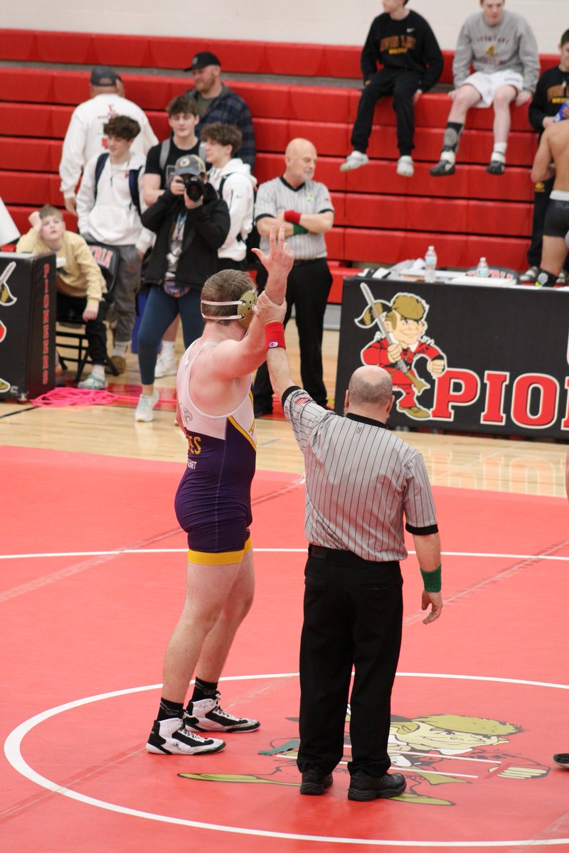 Heather (@eianpaisleymom) on Twitter photo LCWCOA (Lorain County) All Star Meet 2025. Eian was acknowledged as the Boys Pin Champion with 39 pins for the season. Topped off the night with one more (unofficial) pin, placing first in the county at heavyweight. Way to go <a href="/EianE88/">Eian Englehart</a> So proud of you. ๐ช๐ผ๐ฆ
LCWCOA (Lorain County) All Star Meet 2025. Eian was acknowledged as the Boys Pin Champion with 39 pins for the season. Topped off the night with one more (unofficial) pin, placing first in the county at heavyweight. Way to go <a href="/EianE88/">Eian Englehart</a> So proud of you. ๐ช๐ผ๐ฆ