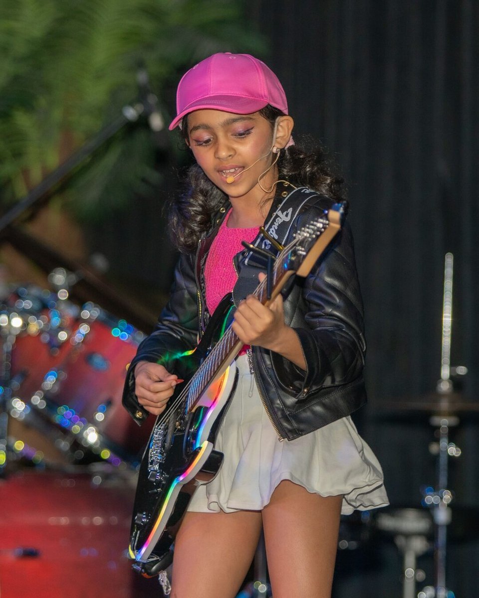 JESSDubai's tweet image. Jumeirah was dazzled by 13 incredible performances from the 'JESS Has Talent' finalists!
The dedication and resilience of our students shone through, making us proud.
To see the full collection of highlights click here - jess.sch.ae/news/
#JESShasTalent #JESSJumeirah