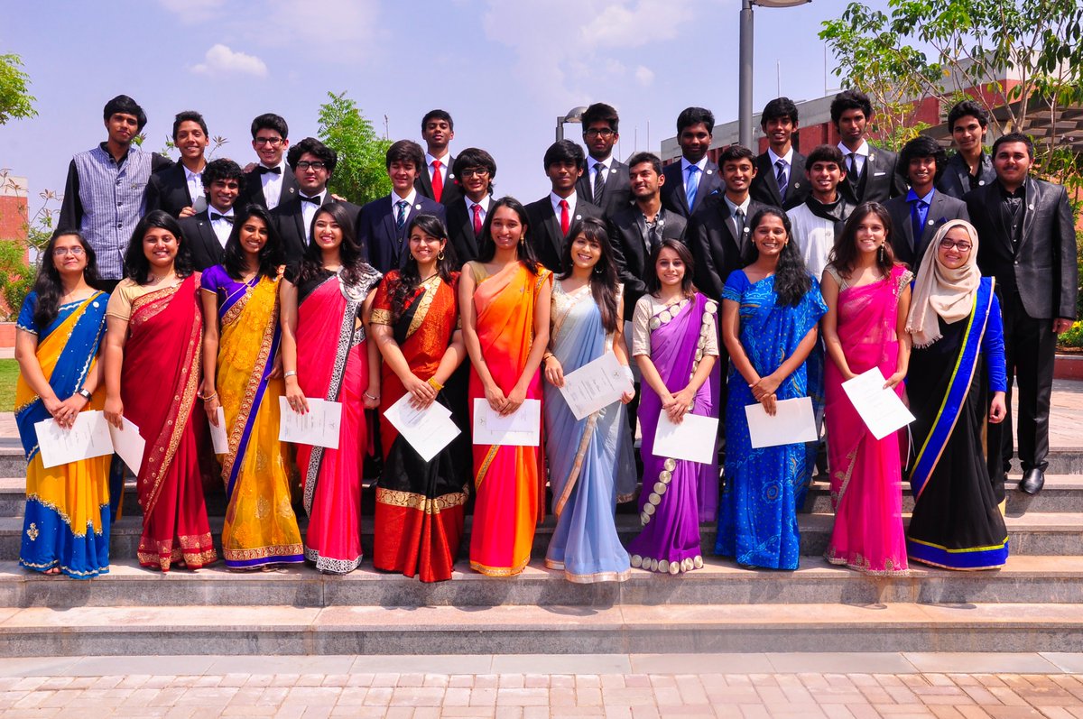 AKAcademies's tweet image. #FromTheArchives • The #Classof2014 at #AKAHyderabad, captured in a moment of achievement! 🎓🎉

A moment to remember, a journey to celebrate. 💙

#Alumni, do you see yourself? 👀

#AgaKhanSchools #ExcellenceInEducation #Graduation @akdn @iborganization