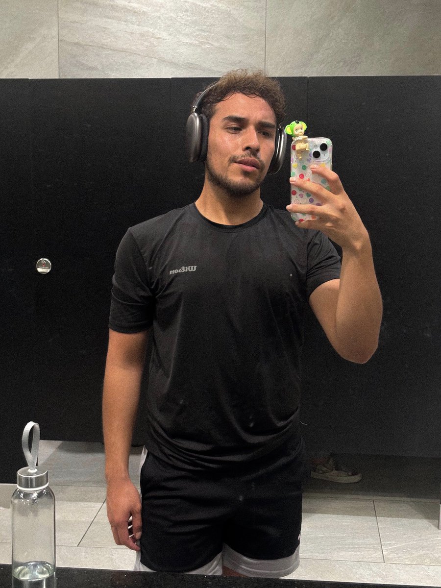 flores_icker's tweet image. Sudadito