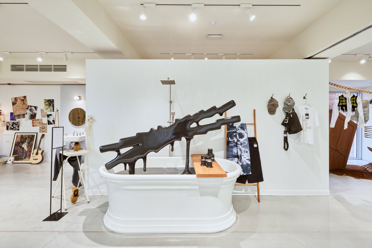HYBE_MERCH's tweet photo. LE SSERAFIM 2025 S/S POP UP - THE HOT HOUSE
๐ธ Photo Sketch (2/4)
๐ 2025. 03. 14 - 2025. 03. 23
๐ LE SSERAFIM 2025 S/S POP UP - THE HOT HOUSE
๐ ์์ธ ์ฑ๋๊ตฌ ๋์ฌ๋ก17๊ธธ 35
#LE_SSERAFIM #๋ฅด์ธ๋ผํ
#HATCHINGROOM #ํด์นญ๋ฃธ #LEEJAE #๋ฆฌ์ด์
#2025_SS_POPUP #THE_HOT_HOUSE
#POPUP #ํ์
https://t.co/nynWcDRDPQ