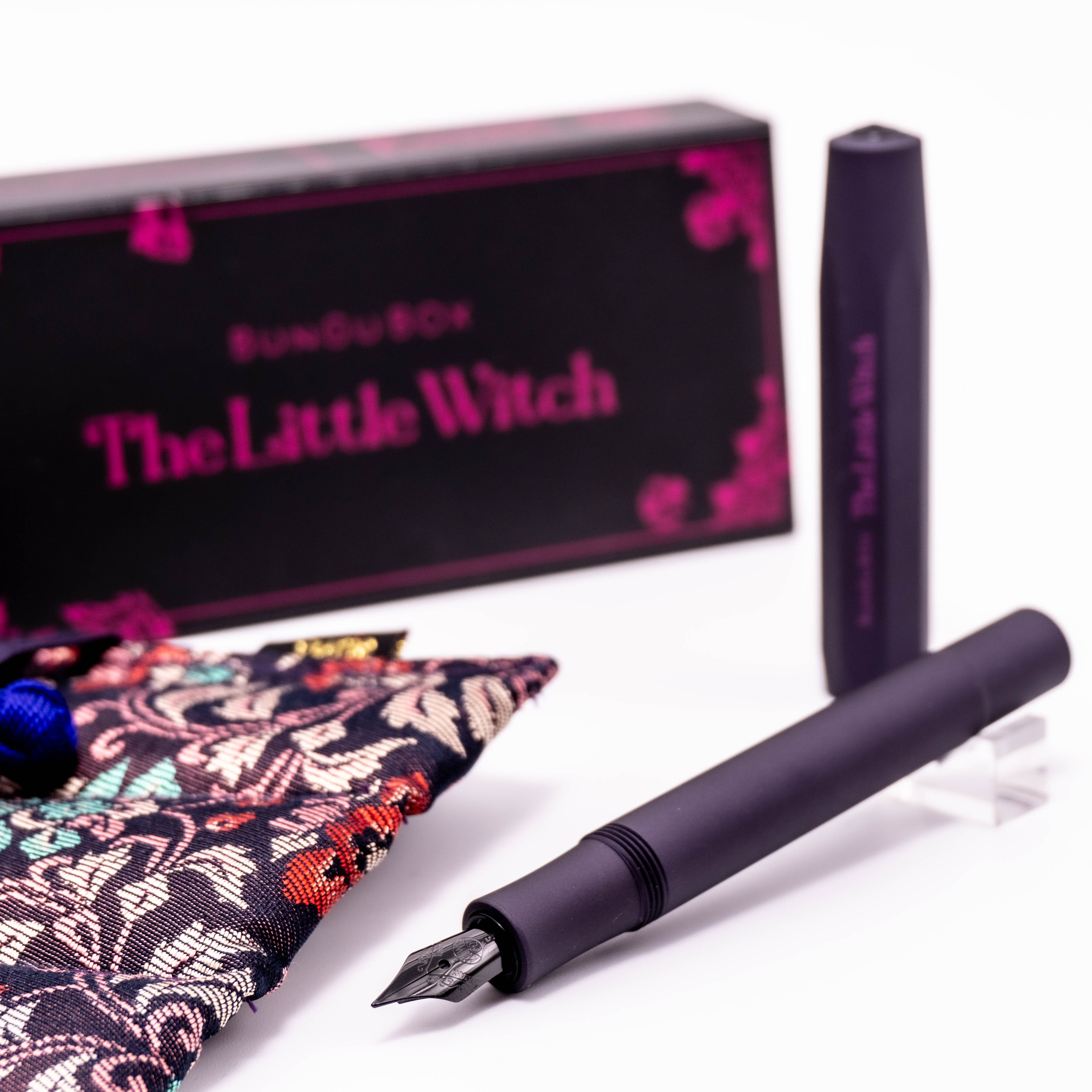 BUNGBOX】The Little Witch【オリジナル万年筆】