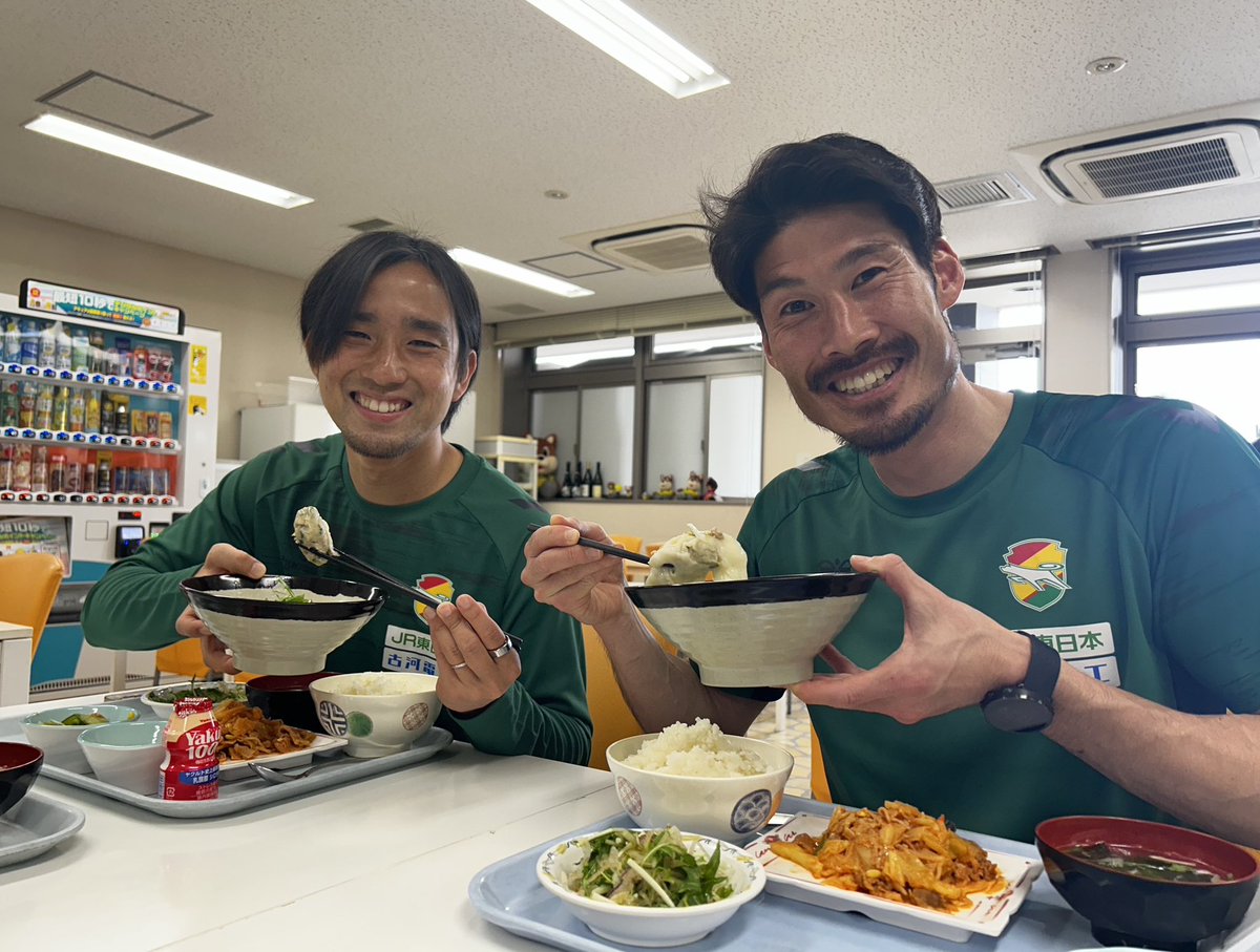 千葉市 より、千葉市「食」のブランド「千」の餃子🥟を激励品として
