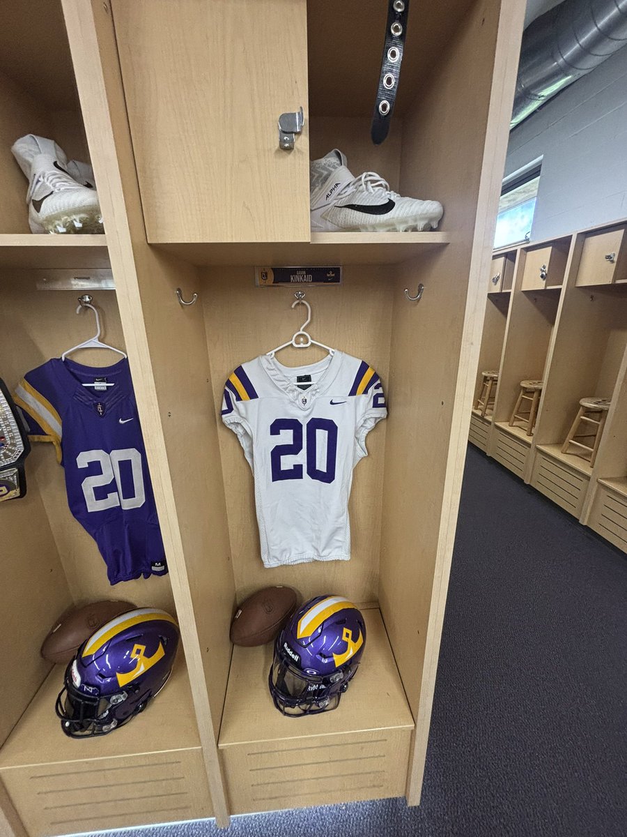 Gavin Kinkaid (@gkinkaid20) on Twitter photo Huge thanks to <a href="/CLUFootball/">Kingsmen Football</a> for their amazing hospitality and for a great visit this morning. I’m excited to see what’s next!!
<a href="/CoachCaseyBlum/">Coach Blum</a> <a href="/CoachMeyer_/">Nick Meyer</a> <a href="/CheyneCaldwell/">Cheyne Caldwell</a> <a href="/capofootball/">Capo Valley Football</a> <a href="/CoachSeanCurtis/">Coach Sean Curtis</a> <a href="/Escobar_DL/">Coach Escobar</a> Huge thanks to <a href="/CLUFootball/">Kingsmen Football</a> for their amazing hospitality and for a great visit this morning. I’m excited to see what’s next!!
<a href="/CoachCaseyBlum/">Coach Blum</a> <a href="/CoachMeyer_/">Nick Meyer</a> <a href="/CheyneCaldwell/">Cheyne Caldwell</a> <a href="/capofootball/">Capo Valley Football</a> <a href="/CoachSeanCurtis/">Coach Sean Curtis</a> <a href="/Escobar_DL/">Coach Escobar</a>