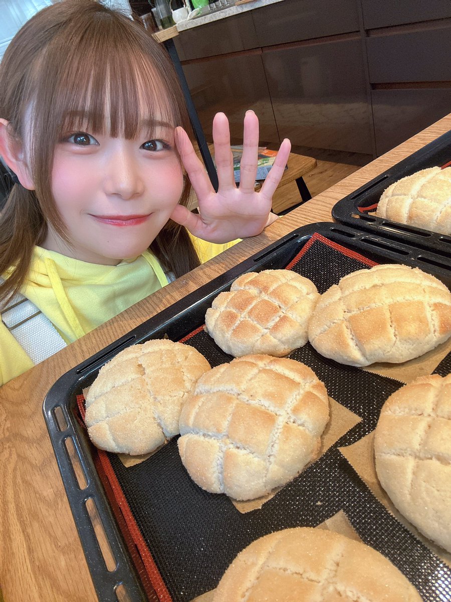 本日、誕生日を迎えました🍊
応援してくださる皆様や、私に関わってくださる全ての皆様と共に新しく年を重ねられる事をとても嬉しく思います…！✨

25歳と言う事で笑顔の絶えないニコニコな一年を過ごせたらと思います☺️
この一年も、よろしくお願いいたします！！