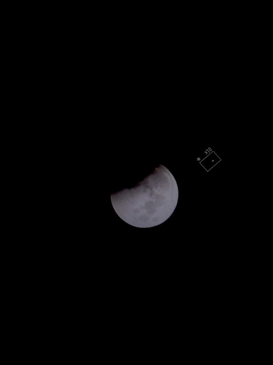 JulioBekerman's tweet photo. #exlipseentn 02:23 hs. 🌜 Palermo, CABA https://t.co/w9THxQcc6j
