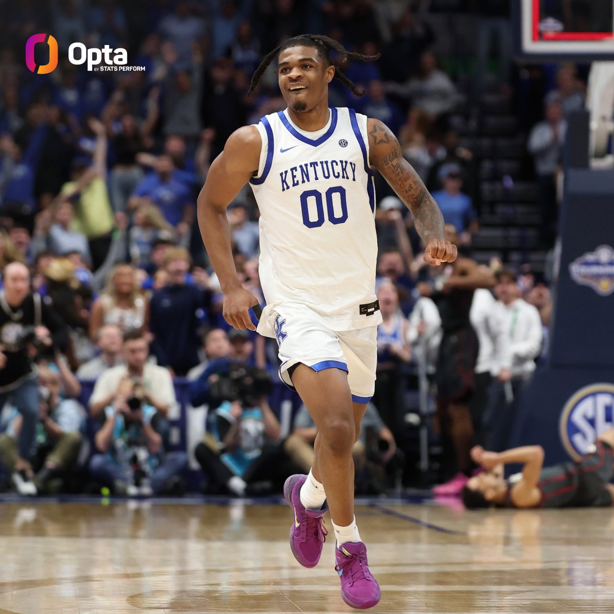 OptaSTATS (@optastats) on Twitter photo Otega Oweh of <a href="/KentuckyMBB/">Kentucky Men’s Basketball</a> is the only Division I player this century to score 25+ points and make the game-winning basket in two separate one-point wins against the same opponent in the same season.
He did it against his former team (Oklahoma). Otega Oweh of <a href="/KentuckyMBB/">Kentucky Men’s Basketball</a> is the only Division I player this century to score 25+ points and make the game-winning basket in two separate one-point wins against the same opponent in the same season.
He did it against his former team (Oklahoma).