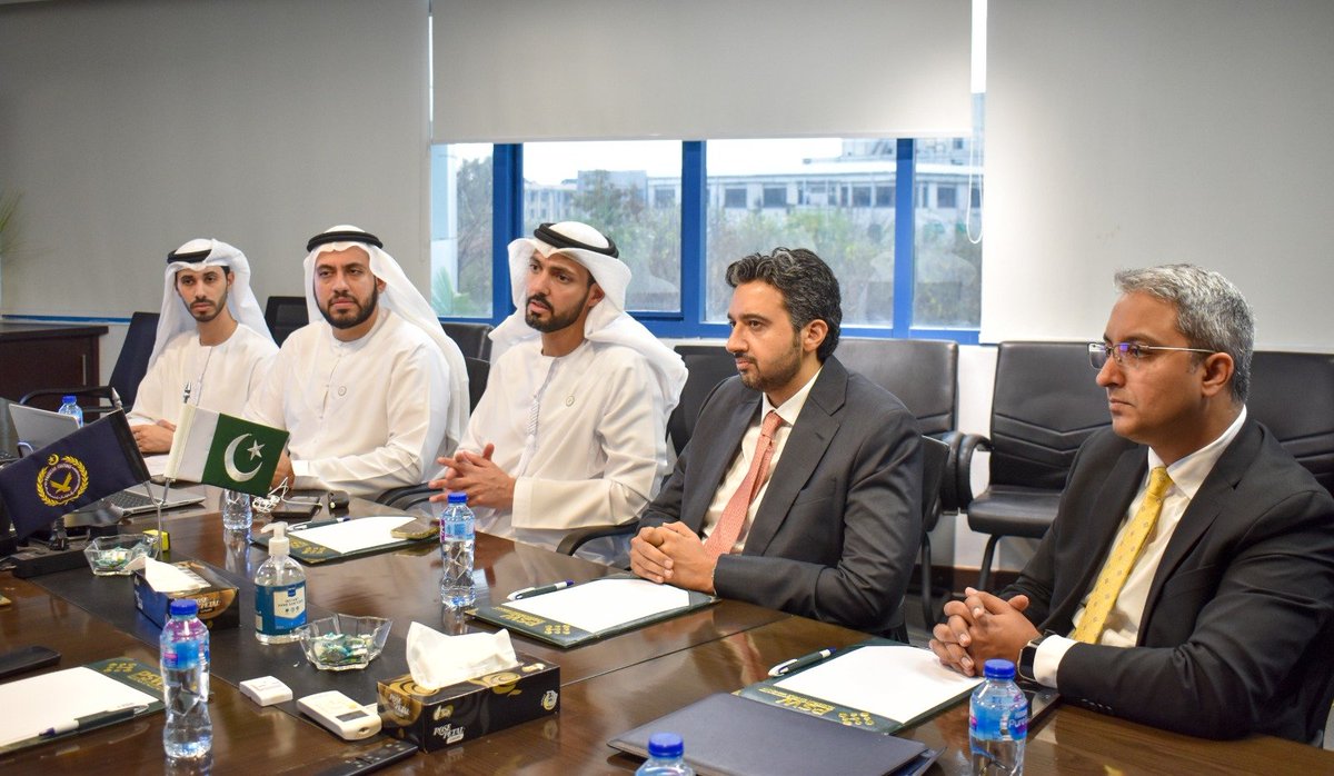 PakSingleWindow's tweet image. #PSW &amp;amp; Maqta Technologies Group join forces to revolutionize trade with digital solutions. From smart warehousing to AI-driven analytics, they’re set to enhance transparency and streamline processes. Let the innovation begin! #TradeTech