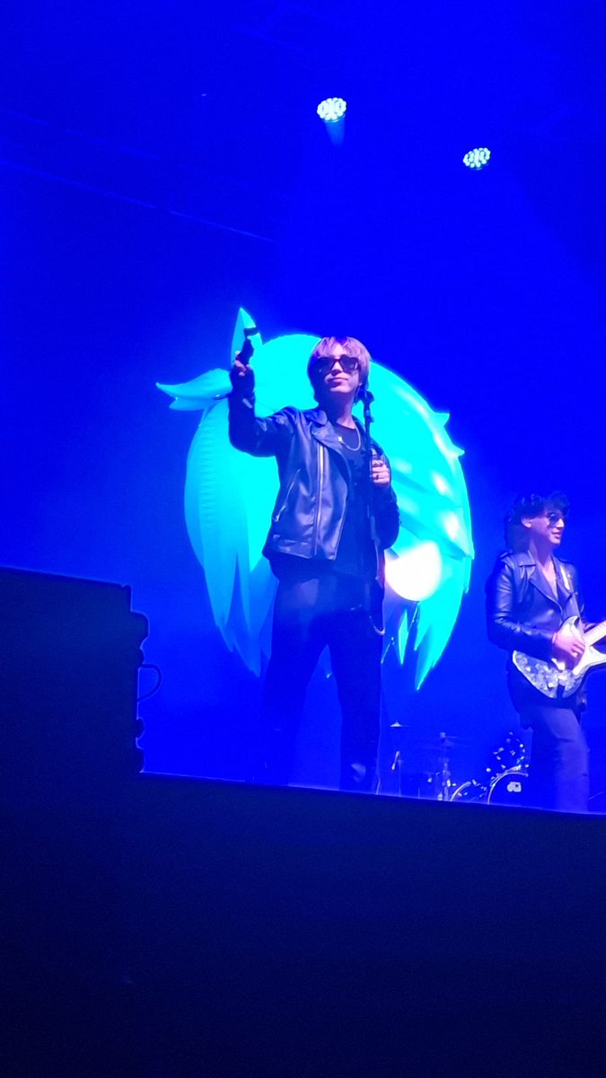 Dee🌙 (@sthdiana) on Twitter photo 