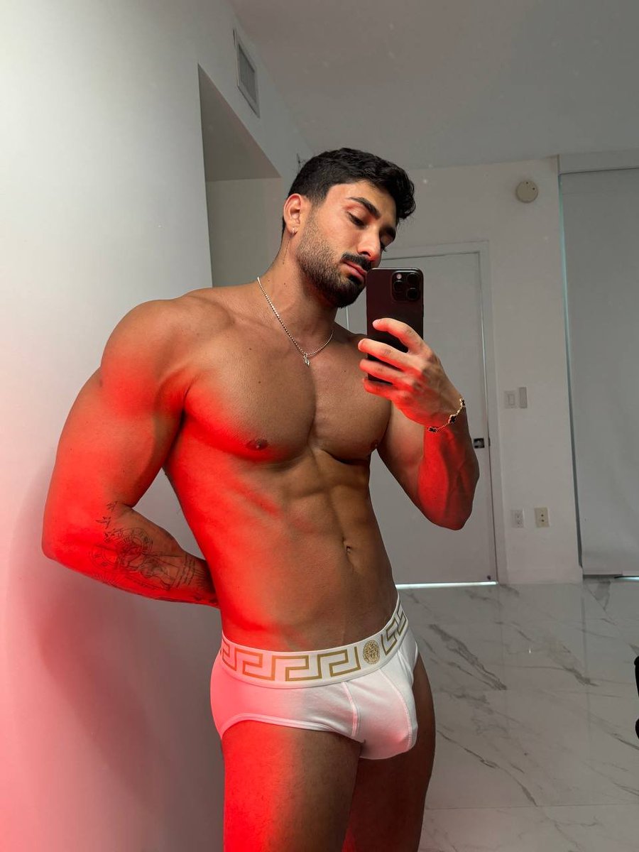 Say “hi” and RT so I can send you my nudyzz