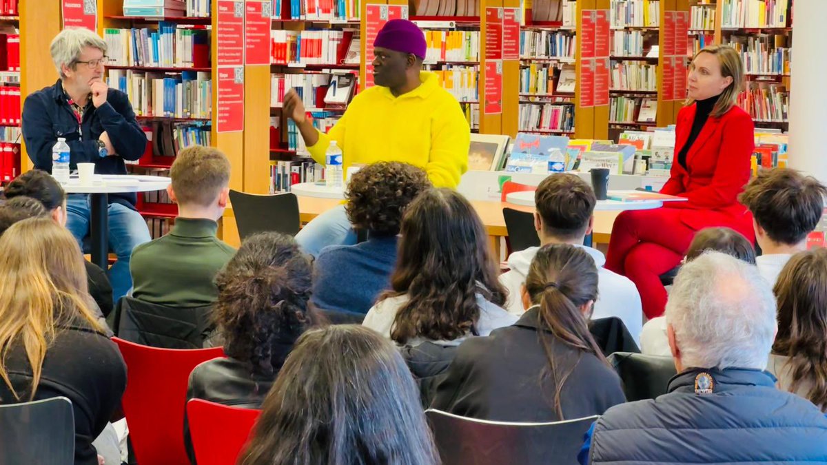 Retour en images de la rencontre avec <a href="/amabanckou/">Alain Mabanckou</a> de hier à la BU du Campus de Niort ! Avec <a href="/MyriamMarcil/">MyriamMarcil</a>, <a href="/RazzoliE/">Razzoli Elena</a> et Vincent Beaulieu