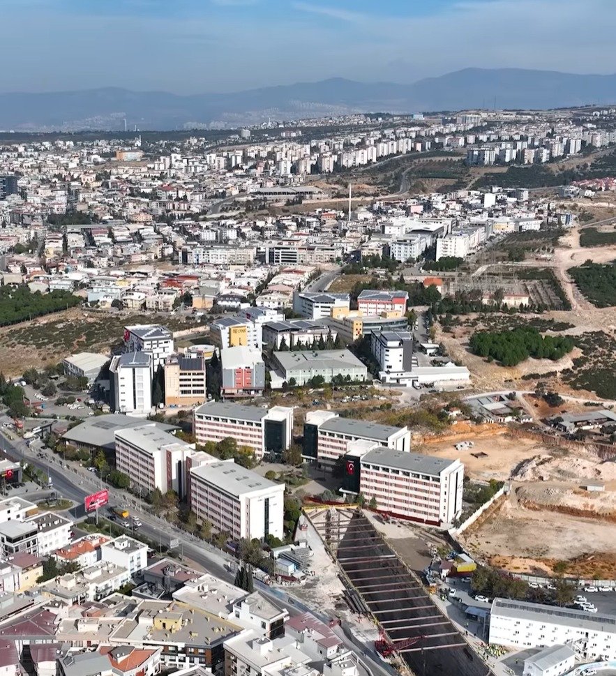 bosunatiklama's tweet photo. Buca Metrosu'nun kazı çalışmaları %50 tamamlandı. https://t.co/XmZjefiwFW