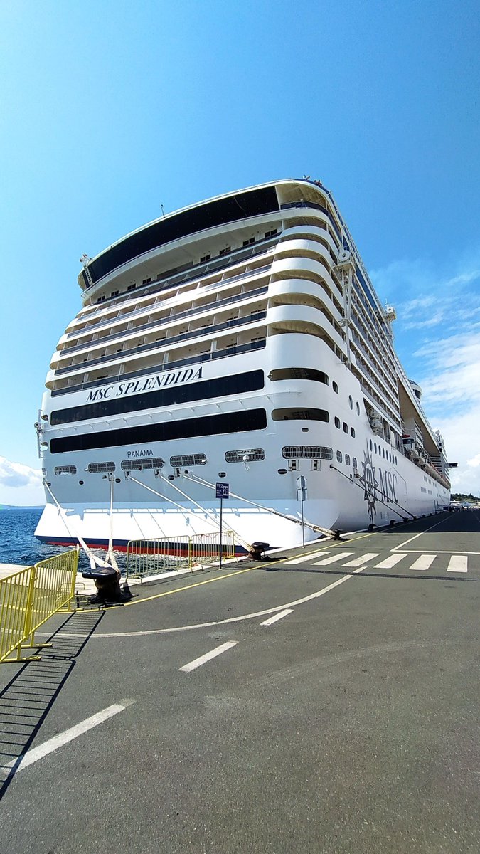 pazzoperilmare's tweet image. MSC SPLENDIDA RESTA NEL MEDITERRANEO PER L’ESTATE 2025
#MSCSplendida attualmente impegnata a concludere il suo dispiegamento invernale in Sud America, la nave sarà impiegata in una serie di crociere nel Mediterraneo occidentale.
.
.
#pazzoperilmare #crociere #msccrociere