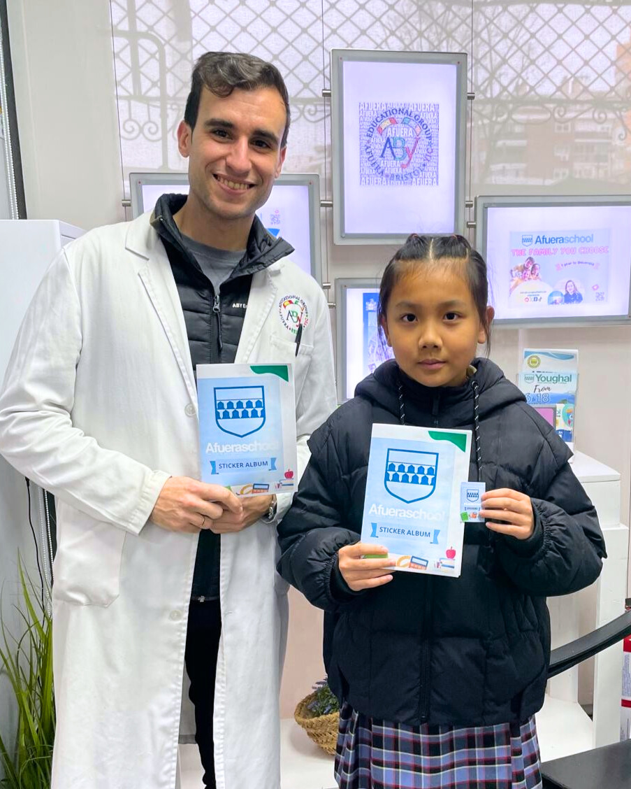 📸✨ ¡Llega el álbum de cromos del cole: ABYCOINS! ✨📸

Todos los alumnos de Primaria participarán en esta divertida aventura, donde sus buenas acciones del día a día les harán ganar cromos para completar el álbum.

¿Quién conseguirá completarlo primero? 🤩