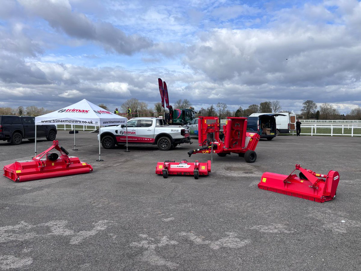 TrimaxMowers's tweet image. We&apos;re up early and putting the final touches in place for our stand at #SouthTurfUK.  Make sure you pop by TODAY and see our latest products including the NEW Snake S3!   Register for FREE now at  trimaxmowers.co/4iI52Nl
#SouthTurfUK #PoweringPerformance #TurfMower…