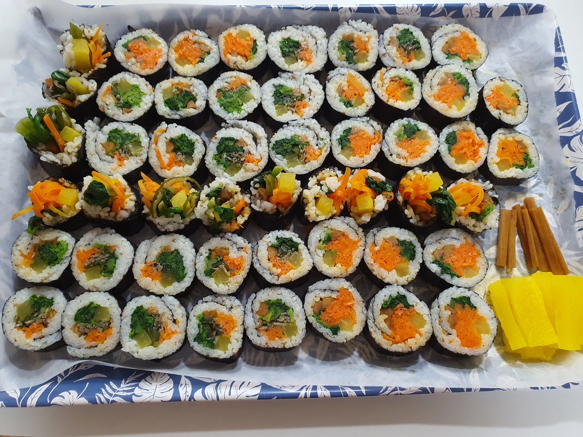 #생좆신고 #풀때기밥상
와이프가 당분간 기름진 음식을 못먹어서 건강밥상?을 해먹네요.  당분간은 이벤트를 못 할꺼같아요.
와이프가 건강을 찾으면 다시 돌아올께요.