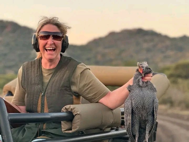 sengendojoseph's tweet image. Not a single animal is safe from these destroyers.
The pure joy on her face shows how much she enjoyed hunting down this guineafowl.

Photo credit : The African Allure Hunting Safaris (South Africa)

#BanTrophyHunting
#stoptrophyhunting
#endtrophyhunting
#HuntersAreScum