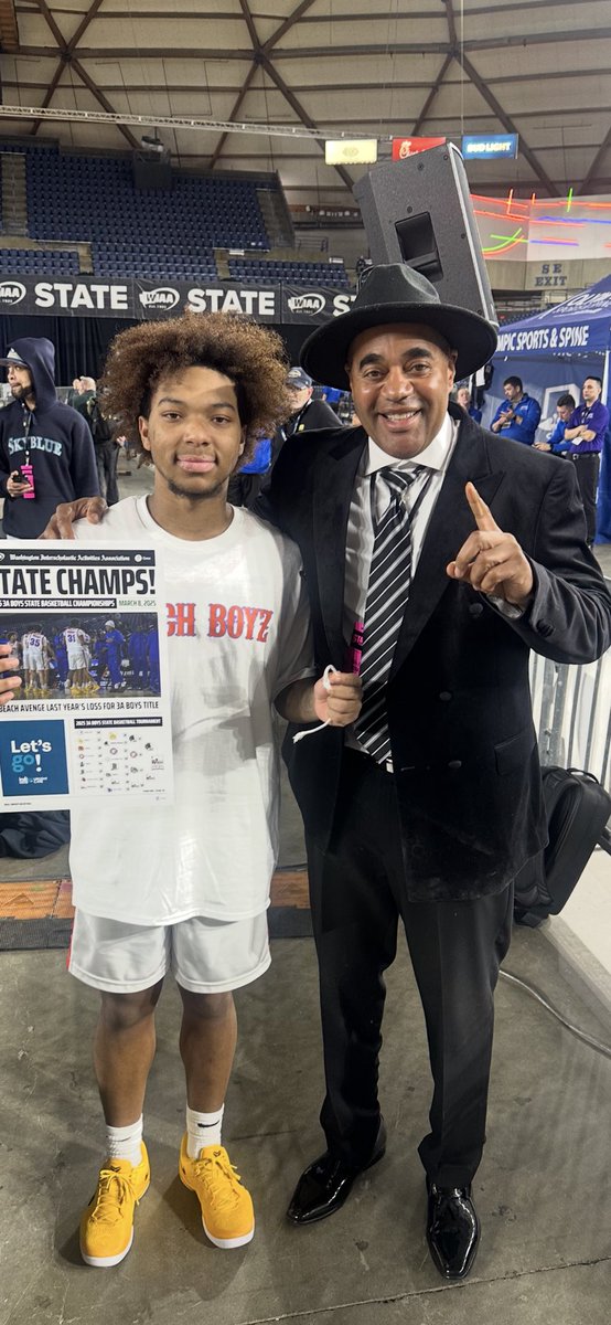 3A 2025 HS Boys State Champions, Rainier Beach Star 2025 Nyale Robinson 5’11 PG w/ the Guru. <a href="/NyaleRobinson2/">Nyale Robinson</a> one of the Best Unsigned Seniors in the state of WA.High IQ, Great Shooter, nifty handles and Crafty Passer. Great playmaker. <a href="/JCrossover/">🏁 Jamal Crawford</a>