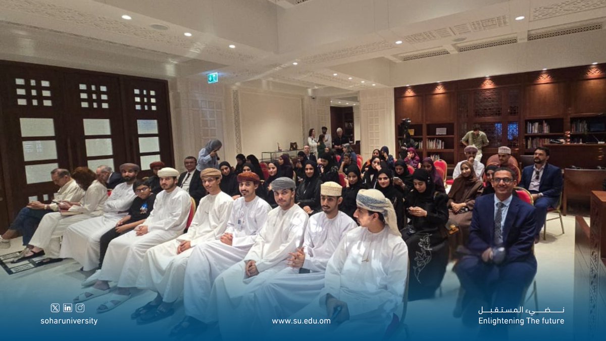 زار وفد من طلبة برنامج التربية الموسيقية بكلية التربية والآداب في #جامعة_صحار دار الأوبرا السلطانية بمسقط، حيث تجوّل في معرض الملحن محمد عبد الوهاب، واطّلع على المكتبة الموسيقية ومتحف “عُمان والعالم”. كما حضر الوفد ورشة موسيقية حول الملحن الإيطالي باغانيني (Paganini).