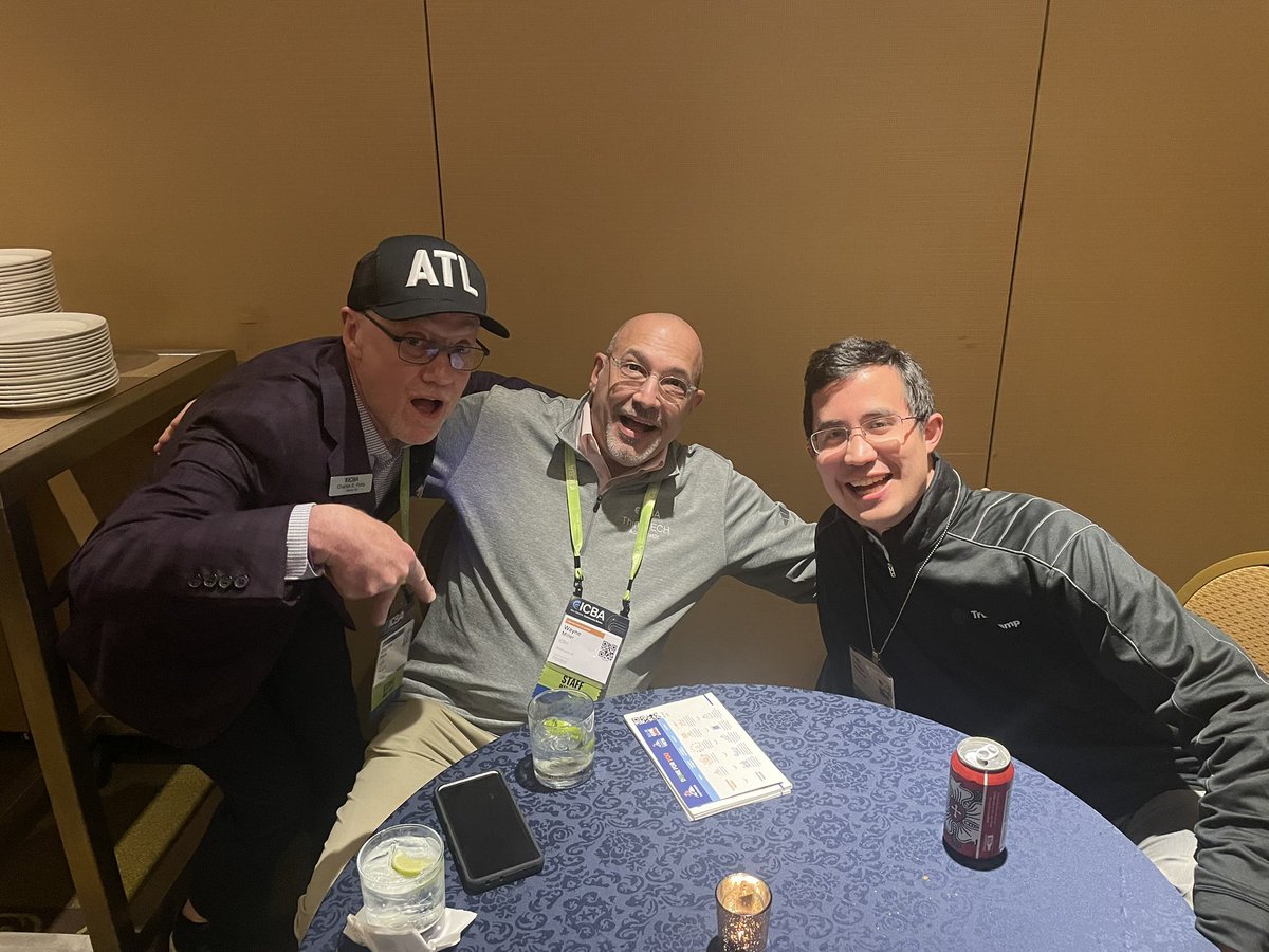 Stephanie Foster tweet media