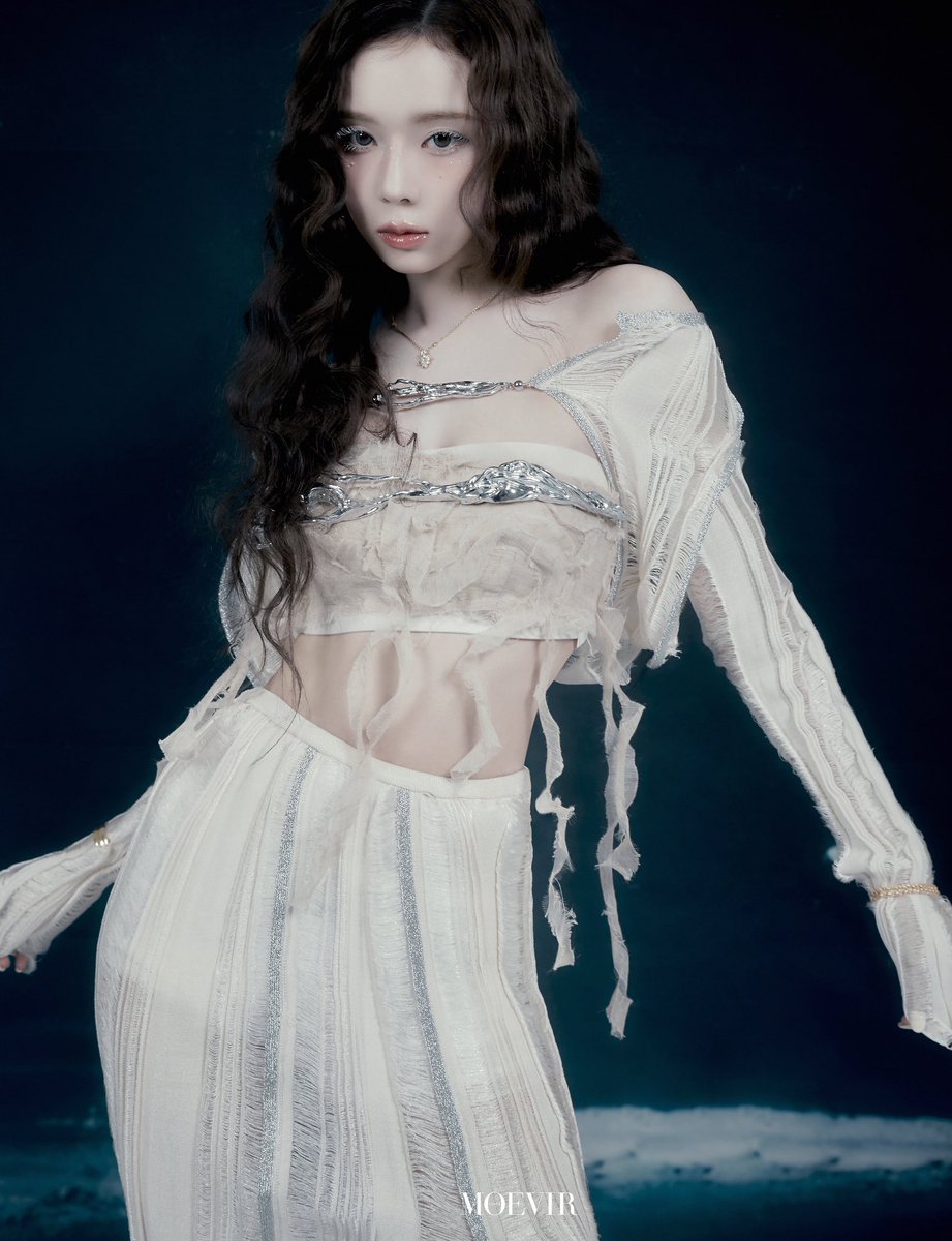 siriuslywin's tweet photo. WINTER LOOKS SO FCKIN GOOD

WINTER FOR MOEVIR MAGAZINE
#WINTERxMoevir 
#WINTER @aespa_official https://t.co/fyrX3R2CaM