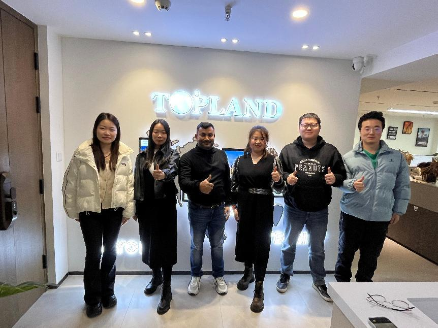 OilTopland's tweet image. Topland warmly welcome our esteemed clients from Bangladesh. We are confident that through our joint efforts, we will achieve shared success and a bright future together.
#oilfieldsequipment #Topland #Toplandoil #drillingrig
Toplandoil.com