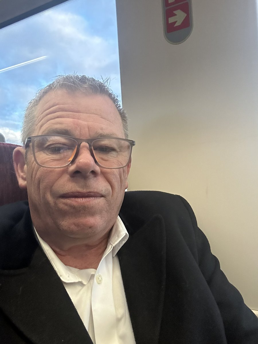 6.54am train to Birmingham and note to self, early morning selfies should be banned. 
See you soon <a href="/ACS_LocalShops/">ACS</a> for your safe and responsible retailing conference