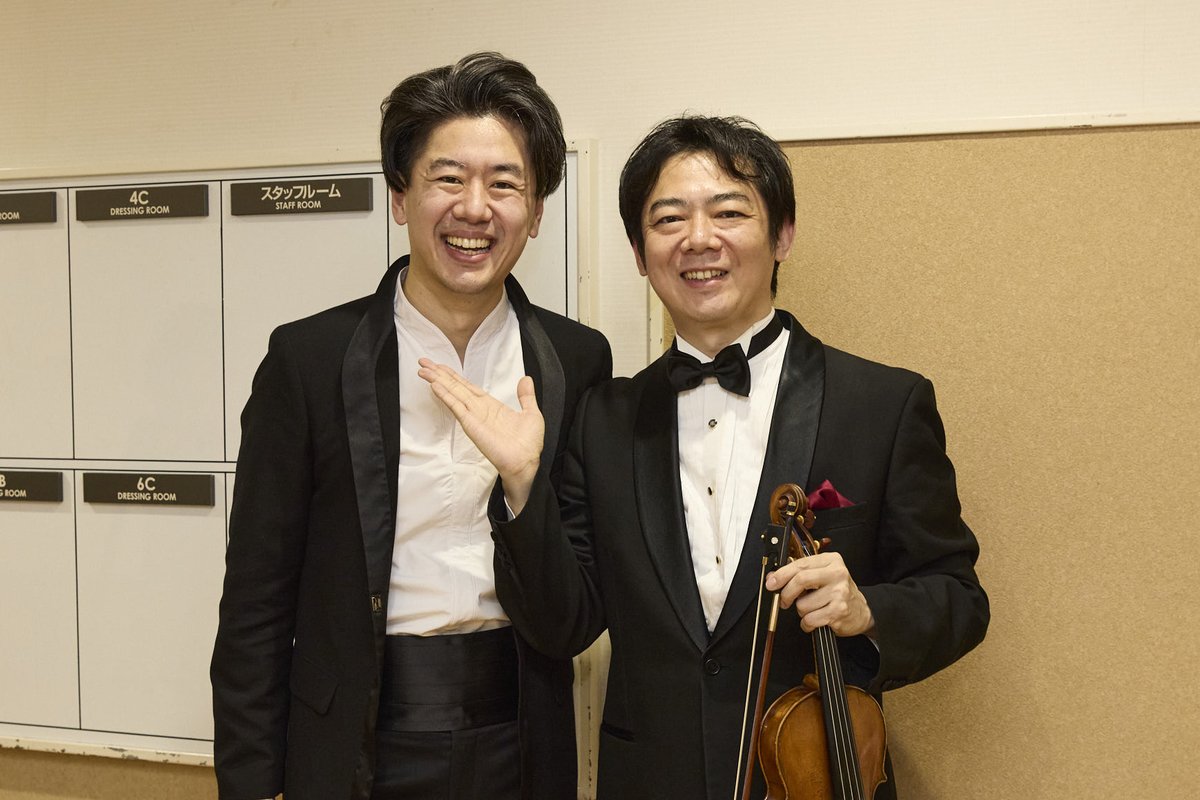【 #写真で楽しむコンサート | ケンショウ・ワタナベ指揮3月定期】初日オーチャード定期演奏会より📸
ストラヴィンスキー『ペトルーシュカ』のピアノは #髙木竜馬 さん、コンサートマスターは #近藤薫 がつとめます。
3月12日（水）19時～東京オペラシティ