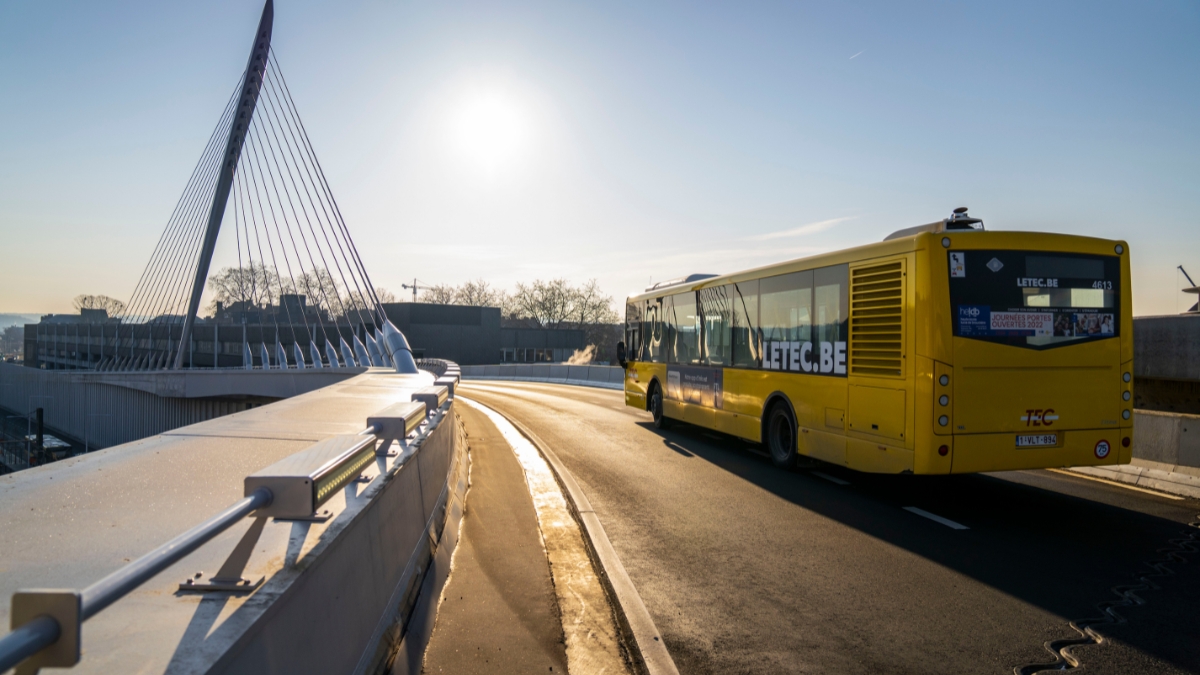Le TEC sur X, c'est terminé 🚌👋

Des questions ? Retrouvez les informations en temps réel sur votre parcours (horaires, itinéraires, suppressions...) sur le site letec.be ou sur l'app TEC 📲

Retrouvez-nous également sur nos autres réseaux sociaux 💬