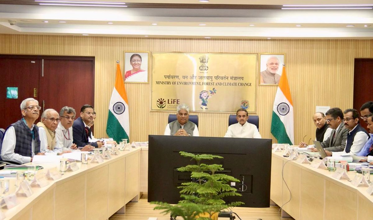 byadavbjp's tweet photo. Chaired the 82nd Standing Committee meeting of National Board of Wild Life in Delhi today. 

Extensive discussions were held on critical policy matters related to wildlife and biodiversity conservation and sustainable development. 

Deliberations were also held on the implementation of directions given by PM Shri @narendramodi ji in the 7th NBWL meeting recently held in Sasan Gir.
