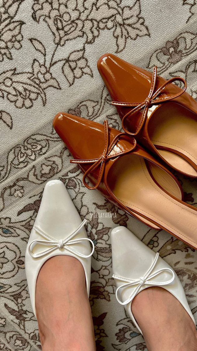 myr4hman's tweet image. Haritu Cik Epal. Lani Dahlia pulak mendonia pakai heels shupee ni. Murah berganda-ganda dari satu brand tu 😮‍💨 

Kanan aku punya. Cantik gilababs 🤤