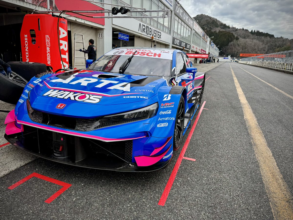 16号車の2025カラーリング🟦×⬛️ 新鮮です🤩 明日から岡山でGTテスト