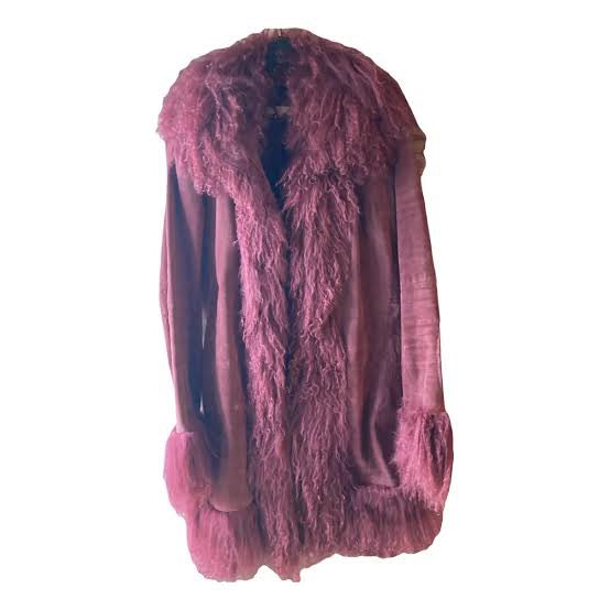 I just want a coat similarrrr, his is more purple though 😔