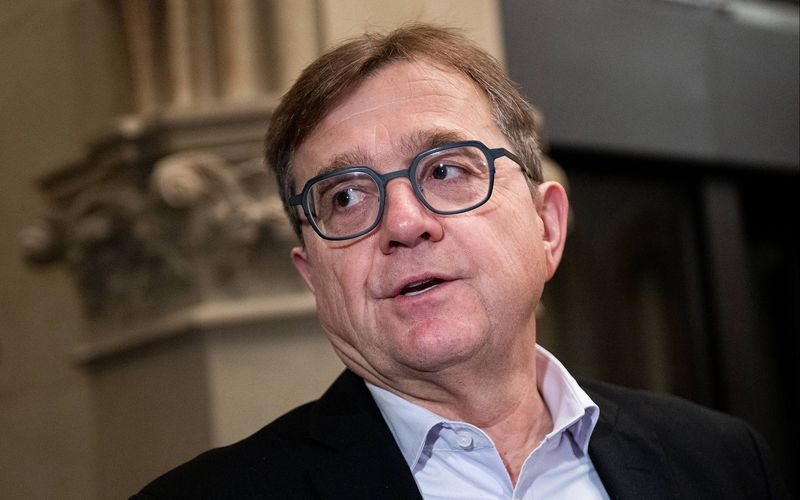 GMedia007's tweet photo. Minister of Energy and Natural Resources of Canada said that if the trade war escalates, they may impose restrictions on the export of energy sources such as oil to the United States. It’s truly a trade war between the United States and Canada. https://t.co/z4xJ2Kv332