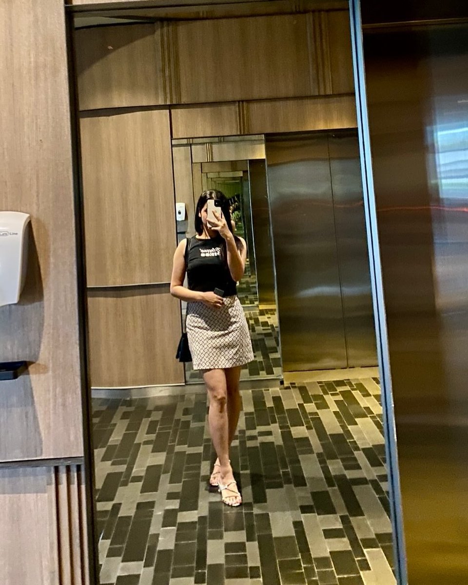 itspayalsharma's tweet image. JAA RAHI HU GHAR MAA CHUDA LE YEH LODU COLLEGE (4 din mein vapas aa jaungi)