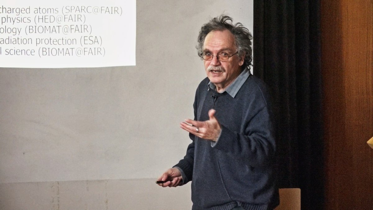 UJF_AVCR's tweet image. 👉Hlavní koordinátor projektu FAIR-CZ Dr. Andrej Kugler z Oddělení fyziky těžkých iontů ÚJF prezentoval v pátek dne 28. 2. 2025 na odborném semináři Katedry jaderné chemie @Jaderka aktuální stav a další směřování projektu FAIR-CZ.
👉👉Dr. Kugler mimo jiné zdůraznil plány na…
