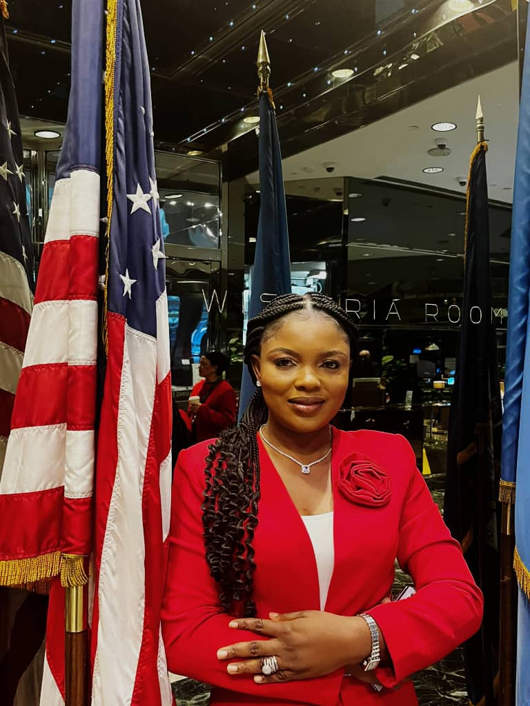 ...talking of shining light in darkness, in such a season of uncertainty &amp; reversed policies by President Trump, I have presented solutions from my decade of experience on how to lead &amp; sustain local interventions to end FGM &amp; related matters in my new book #FrontlineFight in 🇺🇸