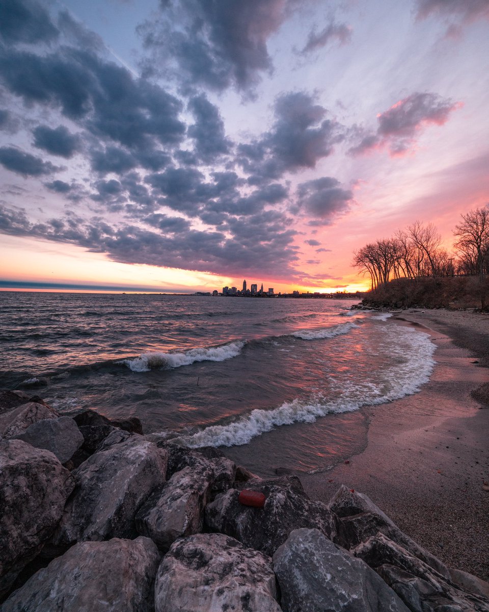 GabeWasylko's tweet image. Today’s Moody Sunrise in Cleveland, Ohio