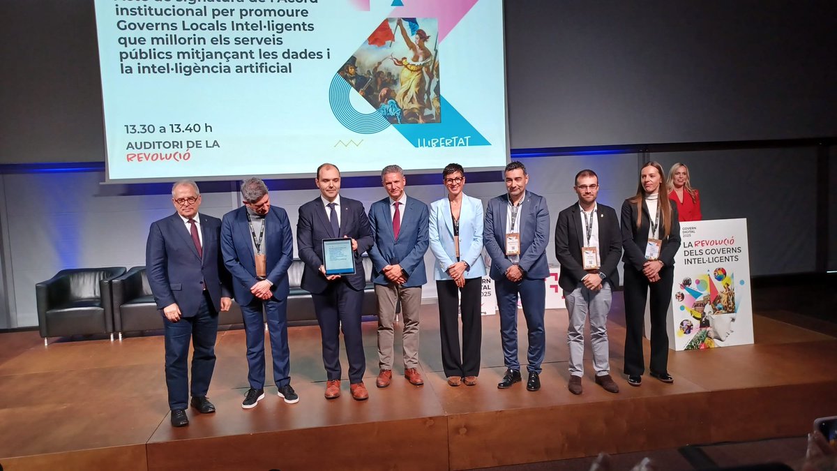 AOC (@consorciaoc) on Twitter photo Signen: David Quirós de <a href="/localret/">Localret</a>, Agustí Jiménez de <a href="/DiputacioLleida/">Diputació de Lleida</a>, Joan Plana de <a href="/DiputacioGirona/">Diputació de Girona</a>, Marta Ventura de <a href="/Dipta_cat/">Diputació de Tarragona</a>, Filo Cañete de <a href="/diba/">Diputació de Barcelona</a>, Jordi Valls de <a href="/bcn_ajuntament/">Ajuntament de Barcelona</a> i l'Albert Dalmau de <a href="/govern/">Govern de Catalunya</a>
#CGD2025 #GovernDigital Signen: David Quirós de <a href="/localret/">Localret</a>, Agustí Jiménez de <a href="/DiputacioLleida/">Diputació de Lleida</a>, Joan Plana de <a href="/DiputacioGirona/">Diputació de Girona</a>, Marta Ventura de <a href="/Dipta_cat/">Diputació de Tarragona</a>, Filo Cañete de <a href="/diba/">Diputació de Barcelona</a>, Jordi Valls de <a href="/bcn_ajuntament/">Ajuntament de Barcelona</a> i l'Albert Dalmau de <a href="/govern/">Govern de Catalunya</a>
#CGD2025 #GovernDigital