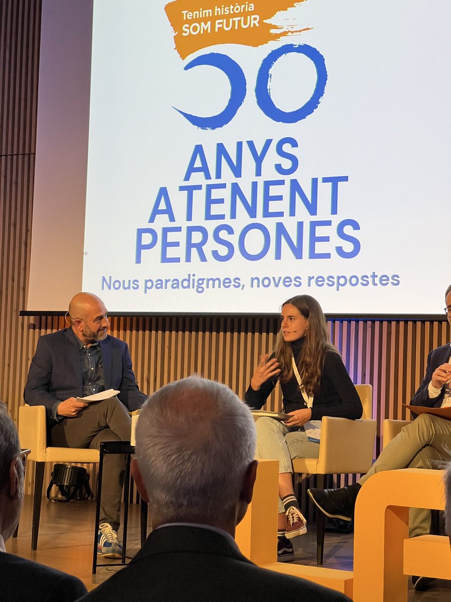 Elvira bisbe (@ebisbe) on Twitter photo La realitat professional dels metges joves explica @MdPabloMiro a #50anysLaUnió.
Humanisme, empatia i proximitat són valors q continuen intactes en els joves. És talent preparat, però cal apostar per la conciliació i models organitzatius flexibles sense burocràcia <a href="/COMBarcelona/">Col·legi Metges BCN</a> La realitat professional dels metges joves explica @MdPabloMiro a #50anysLaUnió.
Humanisme, empatia i proximitat són valors q continuen intactes en els joves. És talent preparat, però cal apostar per la conciliació i models organitzatius flexibles sense burocràcia <a href="/COMBarcelona/">Col·legi Metges BCN</a>