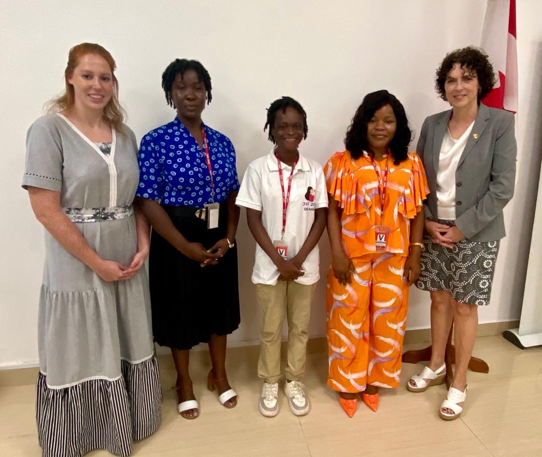 À Cotonou au #Bénin, Ambassadrice a eu une belle discussion avec <a href="/EgidesAlliance/">ÉGIDES</a> et ses partenaires.
Des échanges sur la situation des personnes vulnérables, l’état d'avancement des activités, l'appui de <a href="/DevCanada/">Développement Canada</a> et la Conférence internationale de Montréal en juillet-aôut 2025.