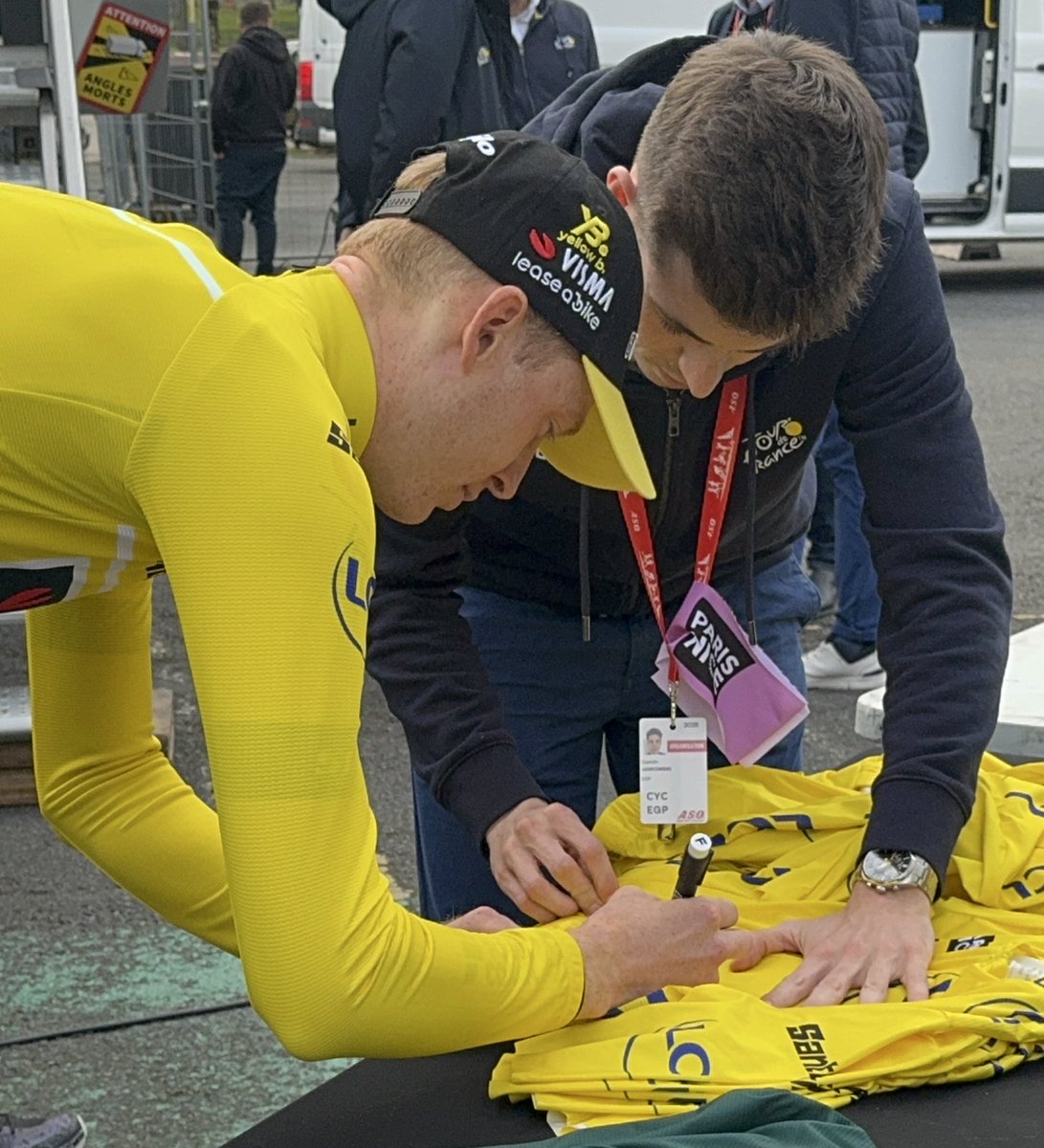Paris-Nice (@parisnice) on Twitter photo 💛 RT & follow pour tenter de gagner un @MaillotJauneLCL dédicacé par Matteo Jorgenson avec <a href="/SANTINI_SMS/">Santini Cycling</a>
💛 RT & follow for the chance to win a <a href="/MatteoJorg/">Matteo Jorgenson</a> signed Yellow Jersey with <a href="/SANTINI_SMS/">Santini Cycling</a>
#ParisNice 💛 RT & follow pour tenter de gagner un @MaillotJauneLCL dédicacé par Matteo Jorgenson avec <a href="/SANTINI_SMS/">Santini Cycling</a>
💛 RT & follow for the chance to win a <a href="/MatteoJorg/">Matteo Jorgenson</a> signed Yellow Jersey with <a href="/SANTINI_SMS/">Santini Cycling</a>
#ParisNice