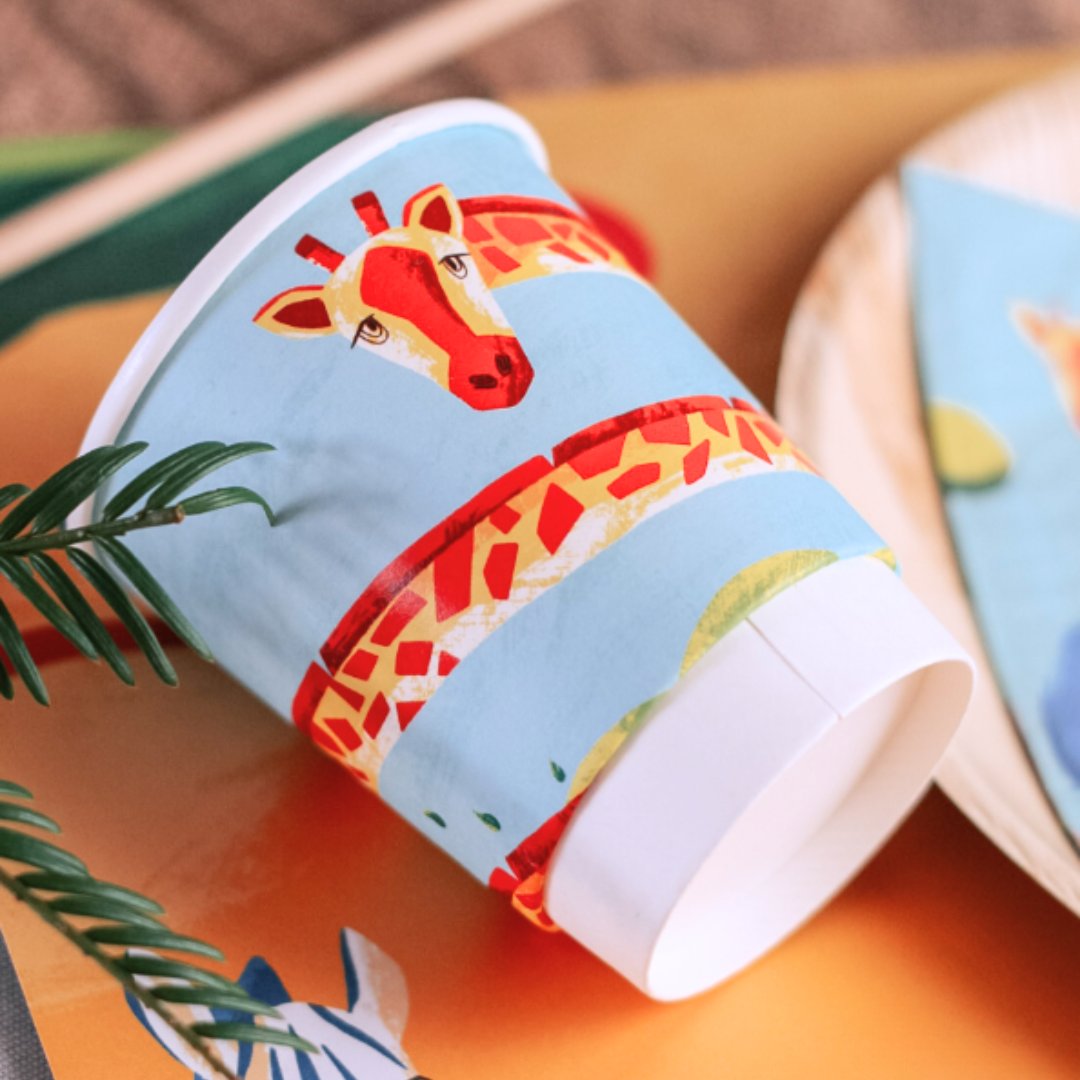 goforgreenuk's tweet image. Throw back to this wonderful design by @picopartyyy an eco-friendly party supplies company. Our cups fit their brand values as they are recyclable, home compostable and plastic free!!
#papercups #brandedpackaging #compostablepackaging #homecomposting #papercupdesign #party