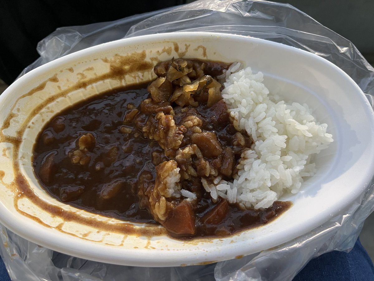 herurinn's tweet photo. 今日はこちらから
決戦に向けて
西さんカレー🍛食べてエネルギー
チャージ!
絶対勝つよ🔥
#frontle
#川崎フロンターレ
#ACLElite
#シェフのカレー https://t.co/XUnLr4ojOE