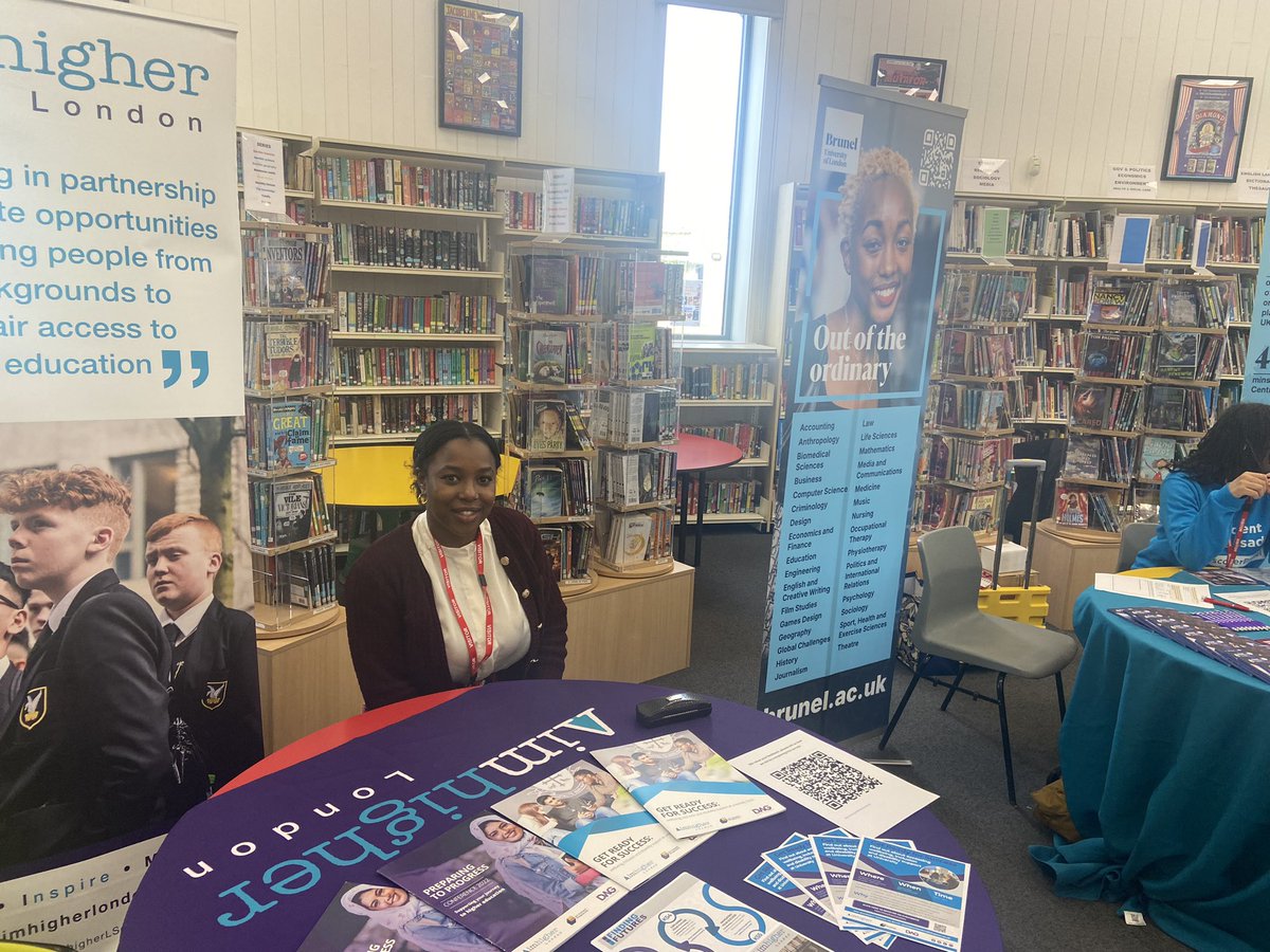 AimHigherLSouth's tweet image. Today we are at @ghsofficial for the Festival of Learning, meeting parents & members of the community! #HigherEducation #ParentEngagement