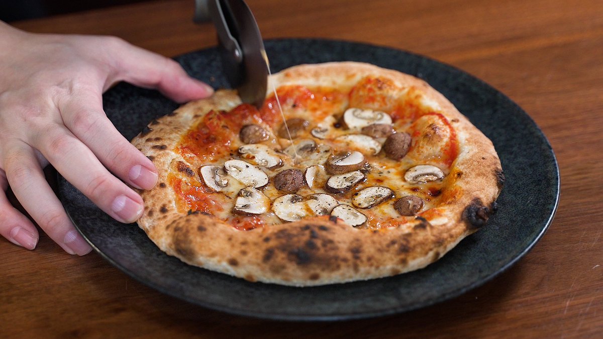 Genの炊事場さんのYouTubeチャンネルで電気式窯焼マスターをご紹介いただきました☺️
いつも通り美味しそうに焼けています🔥

動画はこちらのリンクから👇
youtu.be/jtwFNPxhxK4